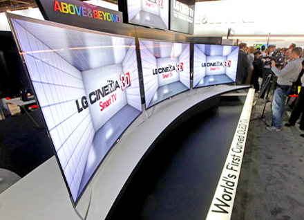Illustration de la TV OLED LG incurvée présentée au CES 2013