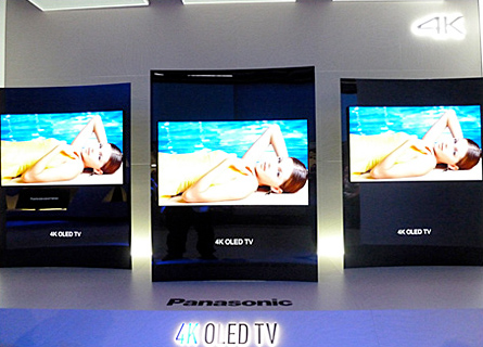 TV OLED incurvée Ultra HD présentée par Panasonic durant l'IFA 2014