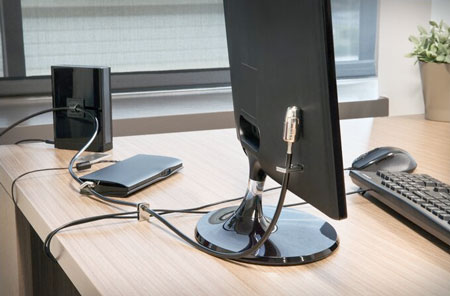 Visuel repr�sentant plusieurs �quipements prot�g�s � l'aide d'un anti-vol Kensington