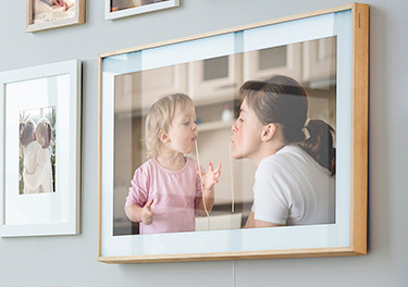 Photo de la TV Samsung The Frame expos�e durant la Global Press Conference IFA 2017