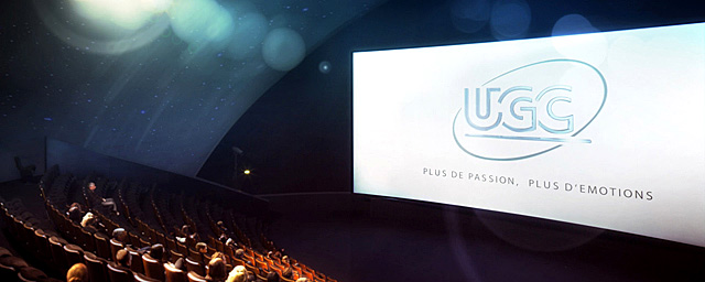 Cin�ma avec �cran courb�