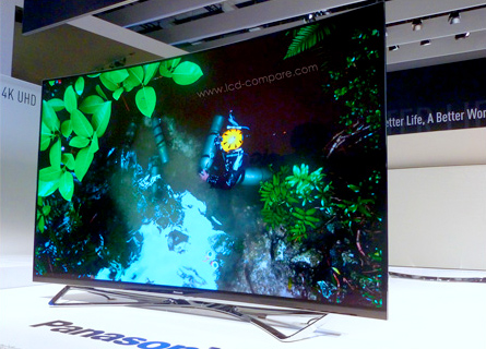 TV OLED incurvée Ultra HD présentée par Panasonic durant l'IFA 2015